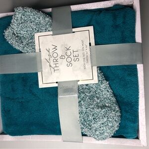 Plush Throw & Sock Set NWT. Green Throw “50x”60. Sock One size Fits Most